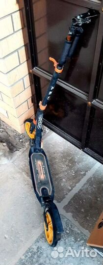 Самокат кмс 210