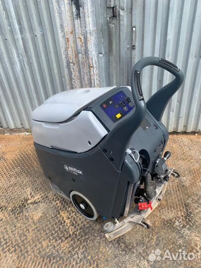 Поломоечная машина SC450 Nilfisk