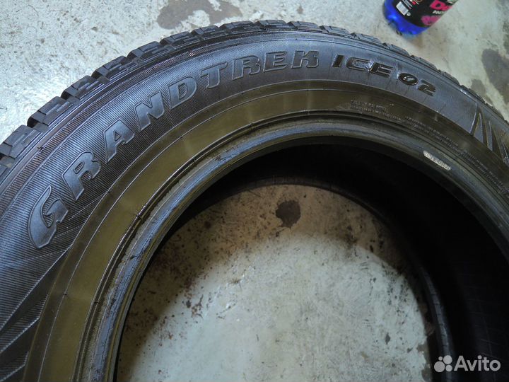 Dunlop Grandtrek Ice 02 235/60 R18