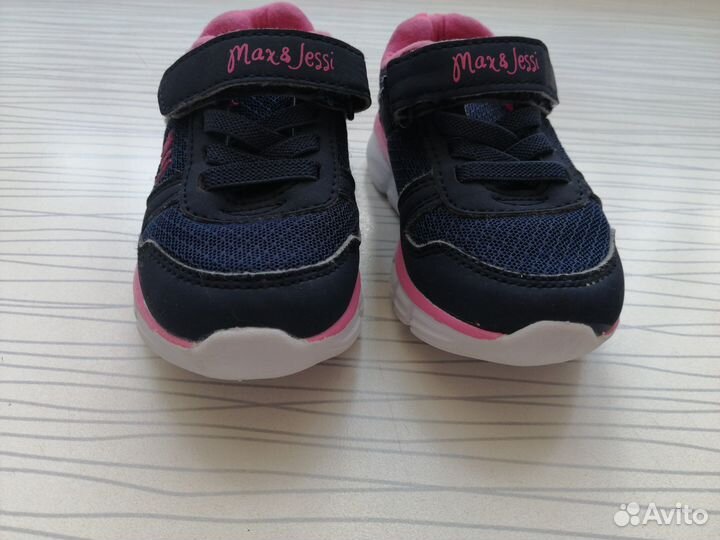 Кроссовки для девочки 21 размер