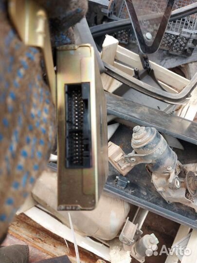 Блок управления efi nissan terrano 31036