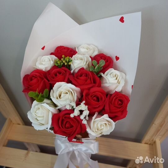 Букет из 15 роз в наличии