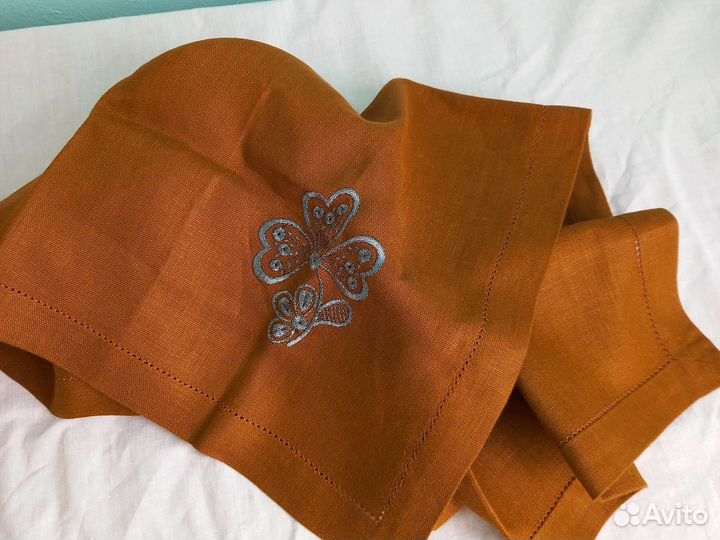 Салфетка льняная с вышивкой и мережкой