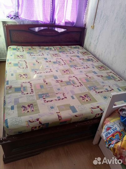 Кровать двухспальная с матрасом бу 160 на 200