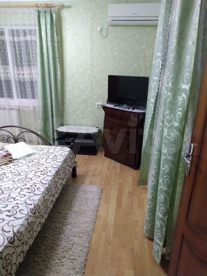 Комната 12 м² в 5-к., 2/2 эт.