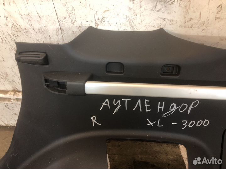 Обшивка багажника задняяправаяMitsubishi Outlander