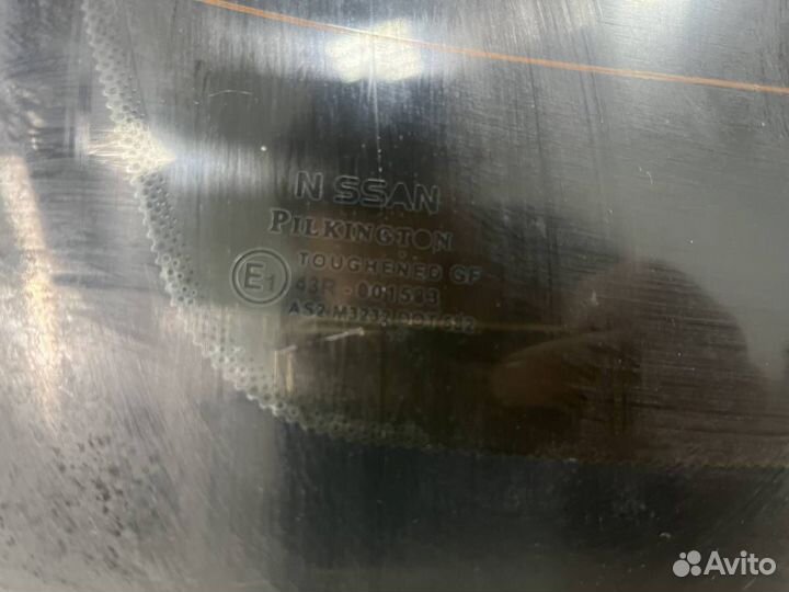 Стекло заднее Nissan Cedric Y34 1999-2004