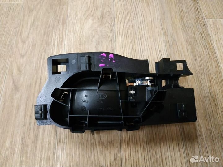 Ручка двери внутренняя правая Peugeot 308 / 408