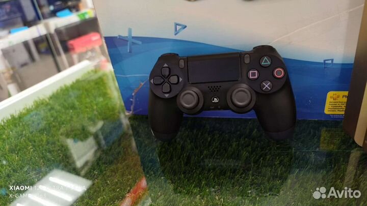 PS4 Slim Limited editi Gold(500GB) 2 Геймпада/Игры