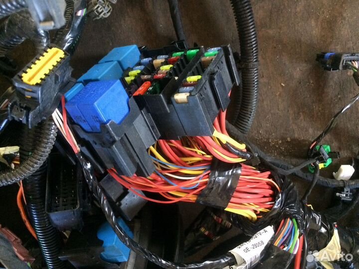 Проводка двигателя, салона Renault Arkana