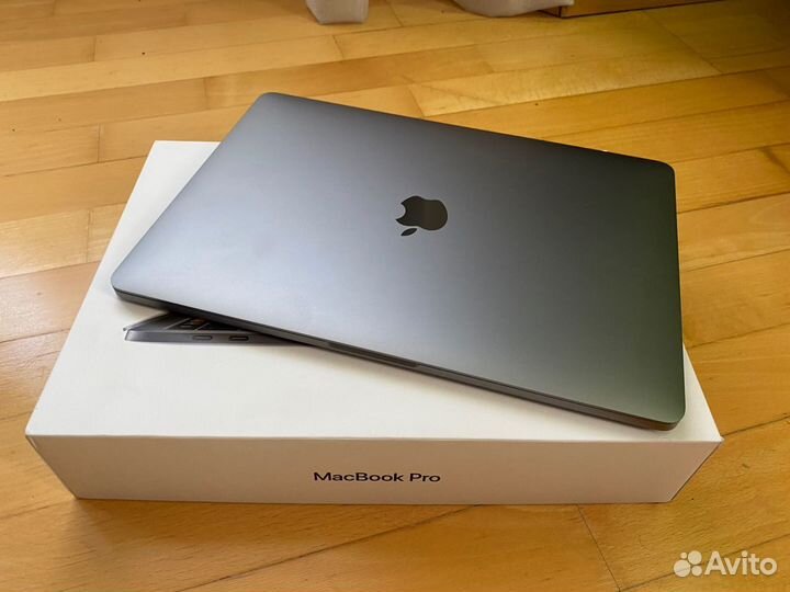 Apple MacBook pro 13 2019 8/256Gb SSD Touch Bar,ID