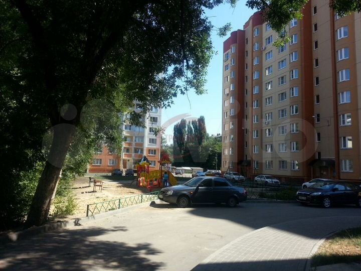 2-к квартира, 56 м², 1/10 эт.