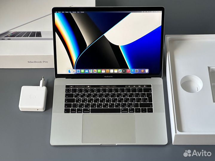 MacBook Pro 15 2019 i7/16Gb/256SSD (Идеал)