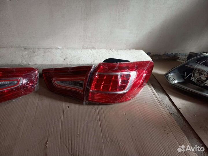 KIA sportage 3 задний фонарь внутренний наружный