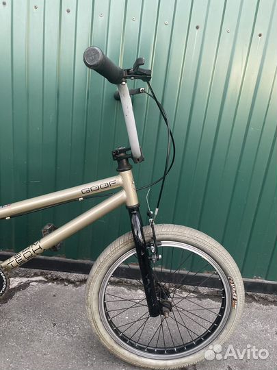 Трюковой велосипед BMX