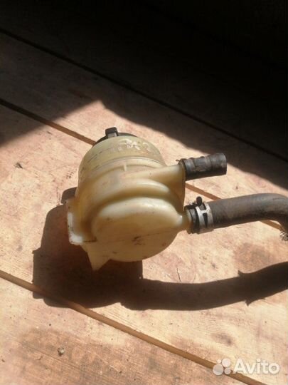 Бачок гидроусилителя Toyota Camry V40 2.4