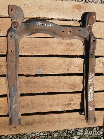 Подрамник передний Opel Vectra A 1991