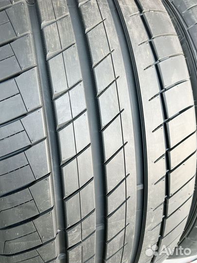 Kapsen RS26 Practical Max HP 275/40 R20 и 315/35 R20 167W