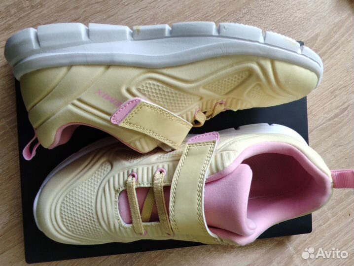 Кроссовки Demix 37 размер