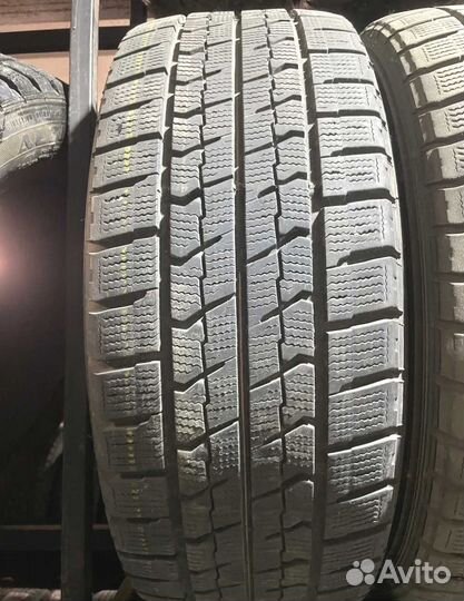 Goodyear UltraGrip Ice Navi Zea 215/55 R17 S