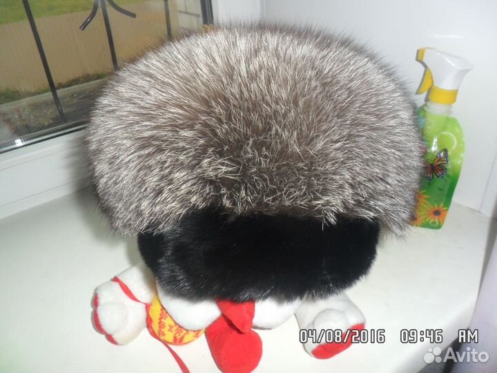 Продам две зимние шапки б/у