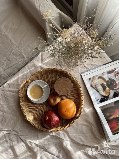 Плетеная корзина поднос