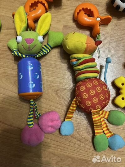 Развивающие игрушки, грызунки, погремушки 0-12 мес
