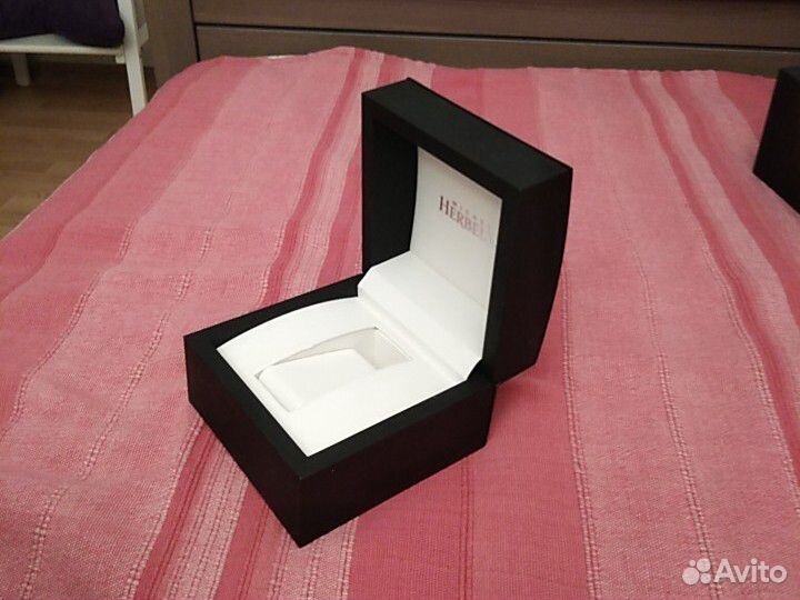 Часовая коробка michel herbelin