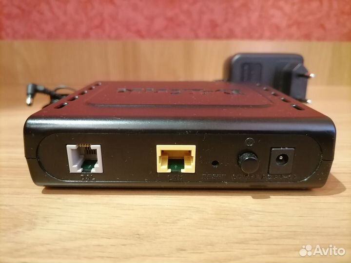 Роутер D-Link DSL-2500U