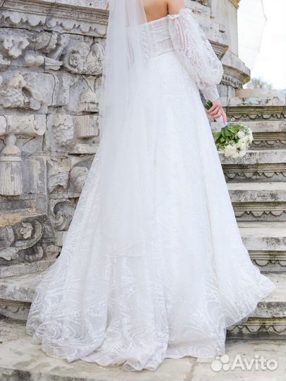 Свадебное платье