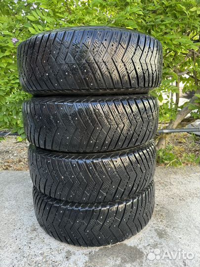 Goodyear UltraGrip Ice Arctic SUV 225/65 R17