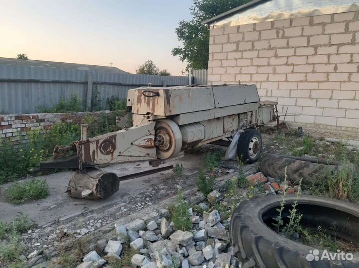 Пресс-подборщик Fortschritt К-454, 2000