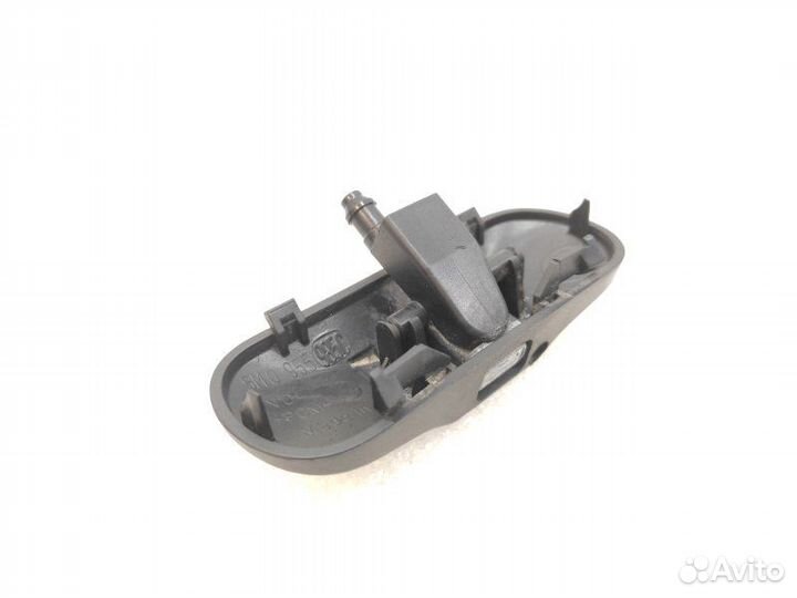 Форсунка стеклоомывателя Volkswagen Tiguan 2 1.6D