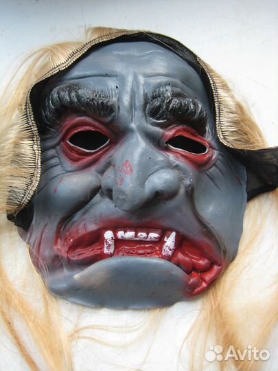 Маска на хэллоуин