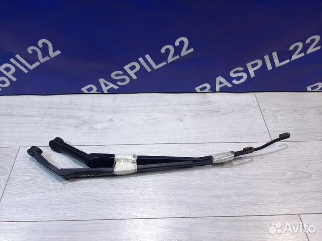 Поводки стеклоочистителя (держатель) передние