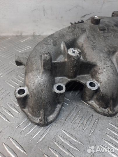 Коллектор впускной Volkswagen Golf хэтчбек 1.9 BKC