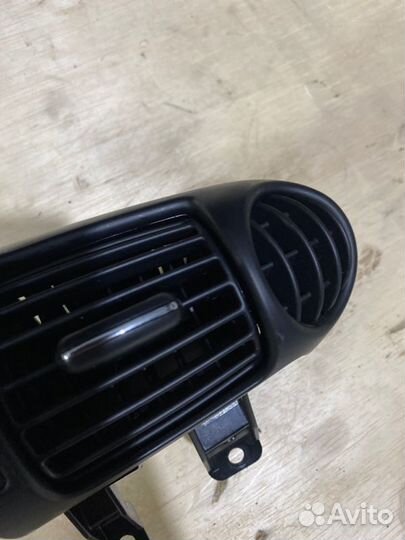 Воздуховод печки правый Mercedes-Benz C-Class W203