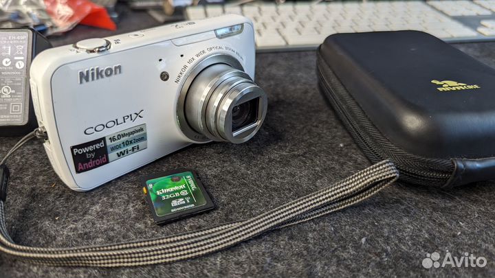 Nikon Coolpix S800c