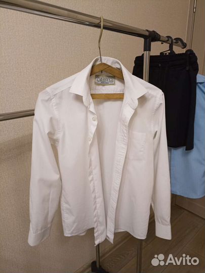Рубашки белая на мальчика 134-140