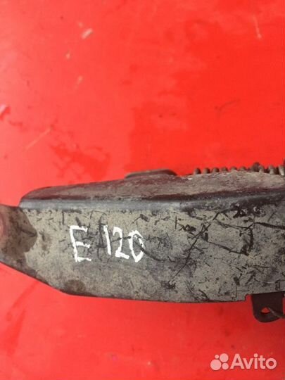 Замок капота Toyota Corolla E120