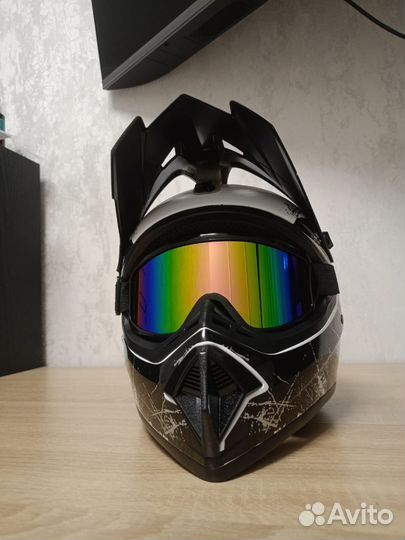 Шлем кроссовый новый