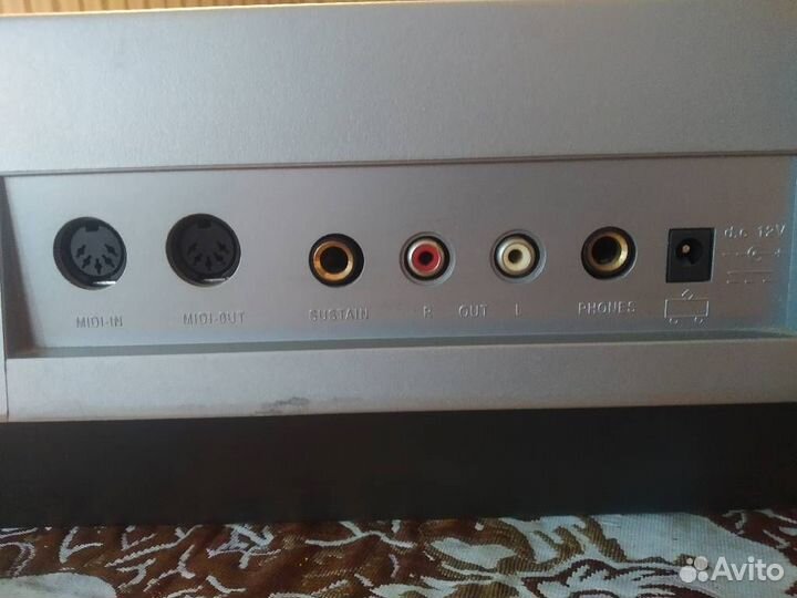 Синтезатор Techno KB-820