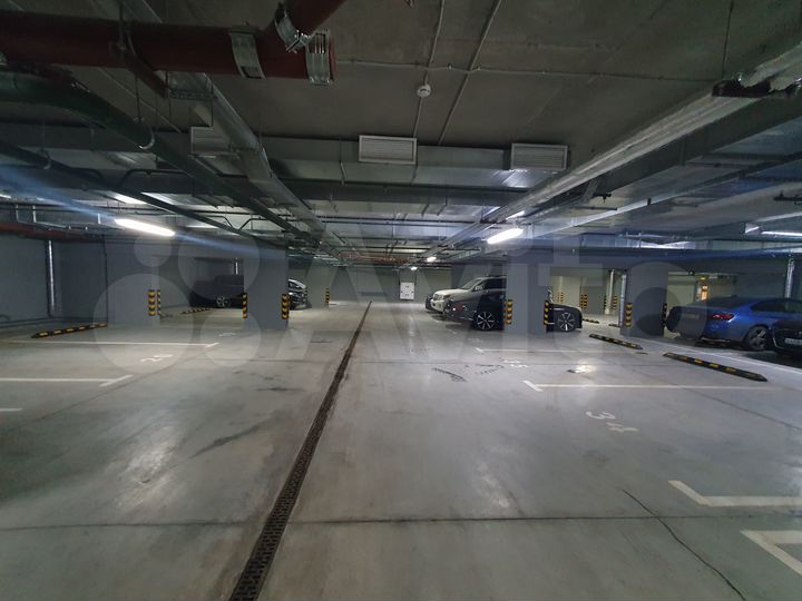 Машиноместо, 14 м²