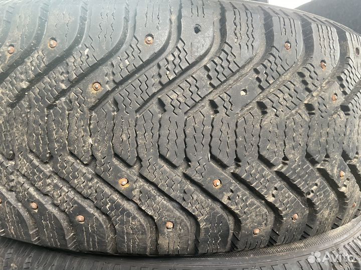 Goodyear UltraGrip 500 235/65 R17