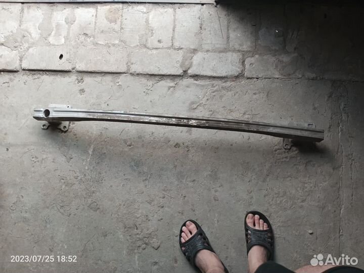 Усилитель заднего бампера