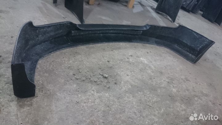 Накладка переднего бампера Wald Toyota Ipsum 10\15