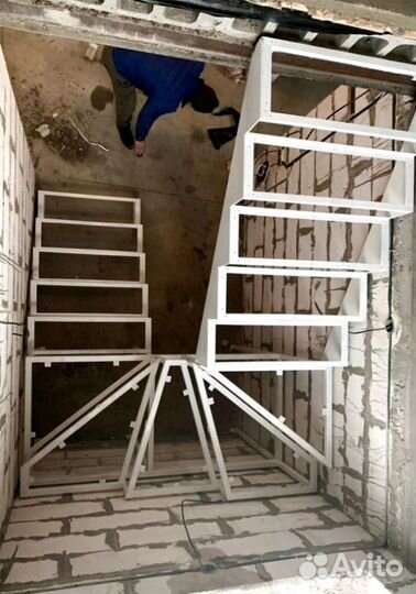 Лестница из листового металла