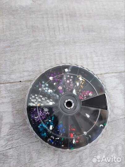 Стразы, бусины для рукоделия, маникюра