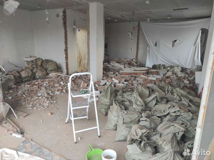 Демонтажные работы и вывоз мусора