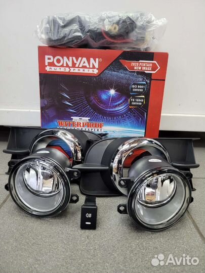 Фара противотуманная Toyota Wish 2009